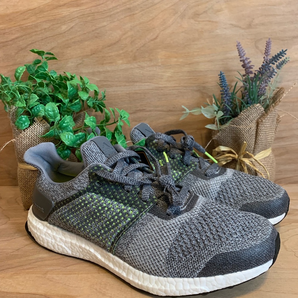 Adidas Ultraboost ST Primeknit Running Shoes - Picture 1 of 8